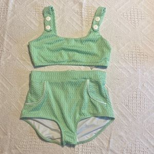 Women’s retro inspired modern two piece swimsuit. Seea brand. Size large
